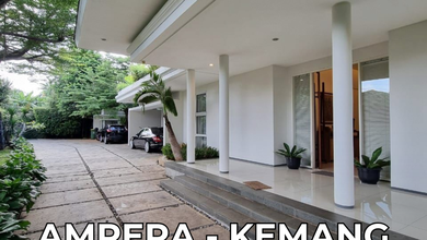 Rumah 1 Lantai Hijau Asri di Ampera Raya - Kemang