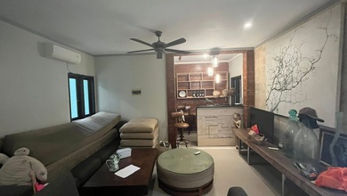 Rumah Siap Huni dengan Luas m2 Semi Furnished