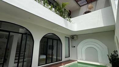 Rumah Modern LT 135 Jual area Canggu, Badung