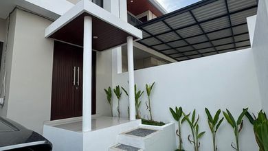Jual Rumah Cantik LT 120 m2 area Denpasar Barat, Denpasar
