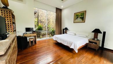 VILLA 4 KAMAR TIDUR, LUAS DAN MINIMALIS DI SEMINYAK