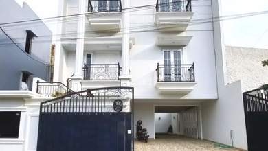 Rumah Modern di Jagakarsa, Jakarta Selatan, Luas 230 m2