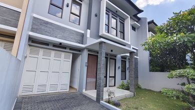 Rumah Eksklusif Luas 300 m2, di Bandung Kota, Bandung