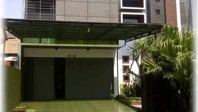 Jual Cepat Rumah Elit di Taman Kopo Indah, Bandung, LT 270 m2