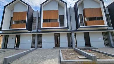 Jual Cepat Rumah Elit di Taman Kopo Indah, Bandung, Luas 72 m2