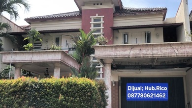 Rumah 2lt, Luas 300m2, Raffles Hills Cibubur