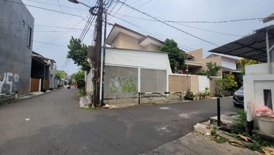 Jual Rumah Mewah LT 240 m2 di Ciledug, Tangerang