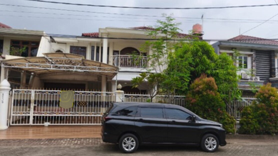 RUMAH TINGKAT DI ERAMAS 2000, CAKUNG, JAKARTA TIMUR; LT.320m2; SHM