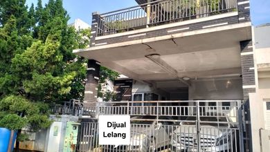 Rumah 2 Lt, Luas 220m2,di Jl. Boulevard Kota Wisata