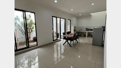 Rumah modern dengan Lahan 162 m2 Kawasan Summarecon Bandung, Bandung