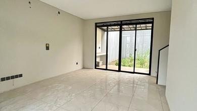 Rumah premium dengan Lahan 140 m2 Daerah Kota Baru Parahyangan, Bandung