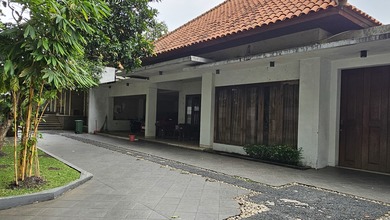 Rumah Sederhana area Panglima Polim, Jakarta Selatan, LT 1451 m2
