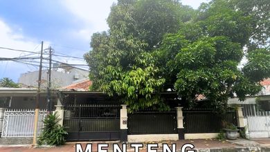 Penawaran Langka, rumah Prestisius di Menteng, Jakarta Pusat, LB 200m²