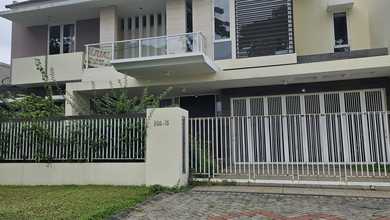 Penawaran Langka, rumah Mewah di Wiyung, Surabaya, LB 450m²