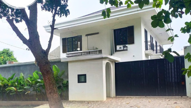 Kesempatan Langka, rumah Mewah di Gajah Mungkur, Semarang, LB 380m²