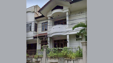 Rumah Modern Luas 267 Jual di Bukit Sari, Semarang