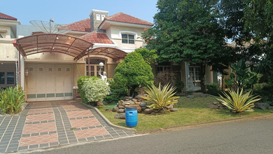 Rumah Eksklusif LT 240 m2, area Graha Padma, Semarang