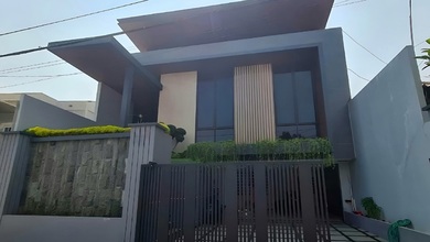Rumah Elite di Kawasan Gajah Mungkur, Semarang, LB 320m², Harga 3,9 Miliar