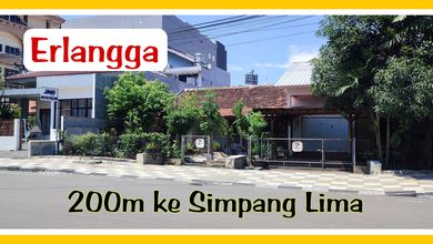 Penawaran Eksklusif, rumah Mewah di Semarang Tengah, Semarang, LB 200m²