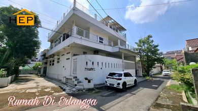 Rumah Eksklusif Luas 184 m2, area Pleburan, Semarang