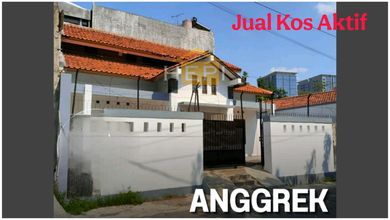 Rumah Kos Aktif Di Tengah Kota Di Jalan Anggrek