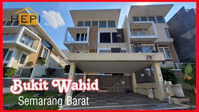 Rumah Premium di Semarang Barat, Semarang, Luas 335 m2