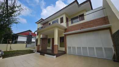 Jual Rumah Cantik LT 300 m2 di Sukajadi, Bandung