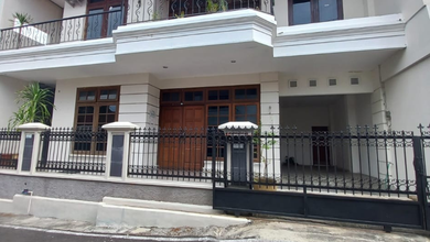 Jual Rumah Bagus LT 160 m2 area Banyumanik, Semarang