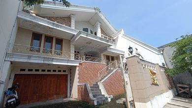 Rumah Modern Luas 535 Jual di Tlaga Bodas, Semarang