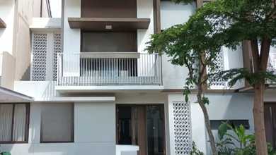Rumah modern dengan Lahan 105 m2 Kawasan Summarecon Bandung, Bandung
