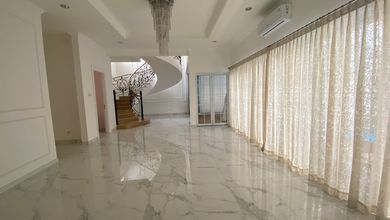 Jual Rumah Bagus Luas 899 m2 di Alam Sutera, Tangerang