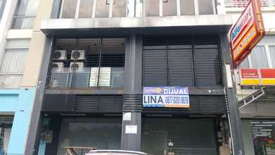 Jual Ruko 3 Tingkat Lokasi Strategis 