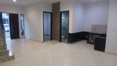 Jual Rumah Mewah LT 120 m2 Area Pantai Indah Kapuk, Jakarta Utara