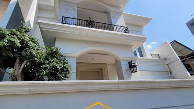 Jual Cepat Rumah Mewah area Semarang Tengah, Semarang, LT 297 m2
