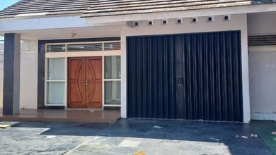 Jual Rumah Cantik LT 336 m2 area Gajah Mungkur, Semarang