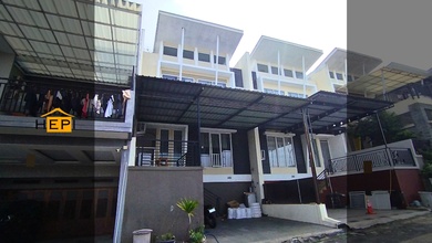 Rumah Favorit di Semarang Barat, Semarang, 3 KT, Harga 1,5 Miliar