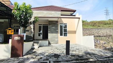 Rumah Eksklusif Luas 105 m2, di Tembalang, Semarang