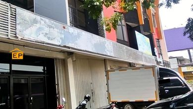 Ruko 3 Lantai Parkir Luas Dekat Akses Tol Dan Bandara Siap Pakai