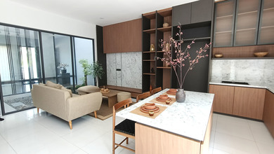 Jual Cepat Rumah Elit di Soekarno Hatta, Bandung, LT 132 m2