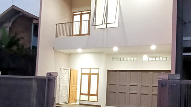 Rumah Sewa Murah Lokasi Cidadap, Bandung, LB 265m²