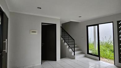 Jual Rumah Bagus Luas 105 m2 area Summarecon Bandung, Bandung
