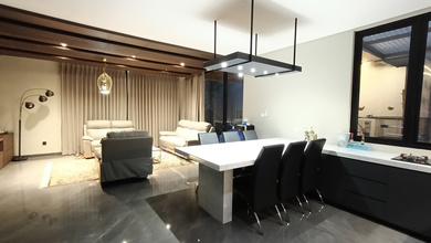 Jual Cepat Rumah Elit area Setiabudi, Bandung, Luas 313 m2