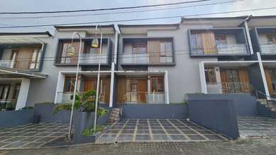 Rumah Modern Luas 90 Jual di Sariwangi, Bandung