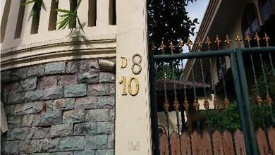 Jual Rumah Cantik Luas 478 m2 area Intercon, Jakarta Barat