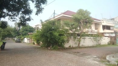 Rumah Eksklusif LT 341 m2, area Green garden, Jakarta Barat