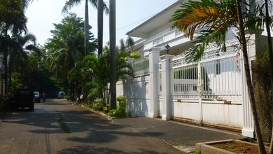 Jual Rumah Eksklusif LT 770 m2 Kawasan Permata Hijau, Jakarta Selatan