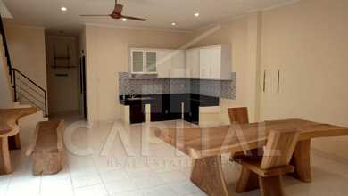 Jual Rumah Mewah Luas 147 m2 Kawasan Cimahi, Bandung