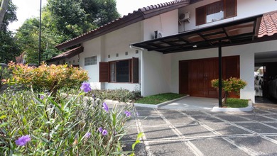 Jual Rumah Megah LT 690 m2 di Kebayoran Baru, Jakarta Selatan