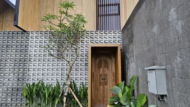 Rumah Siap Tinggal dengan LT m2 Furnished