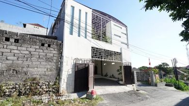 Jual Rumah Bagus LT 160 m2 area Denpasar Barat, Denpasar